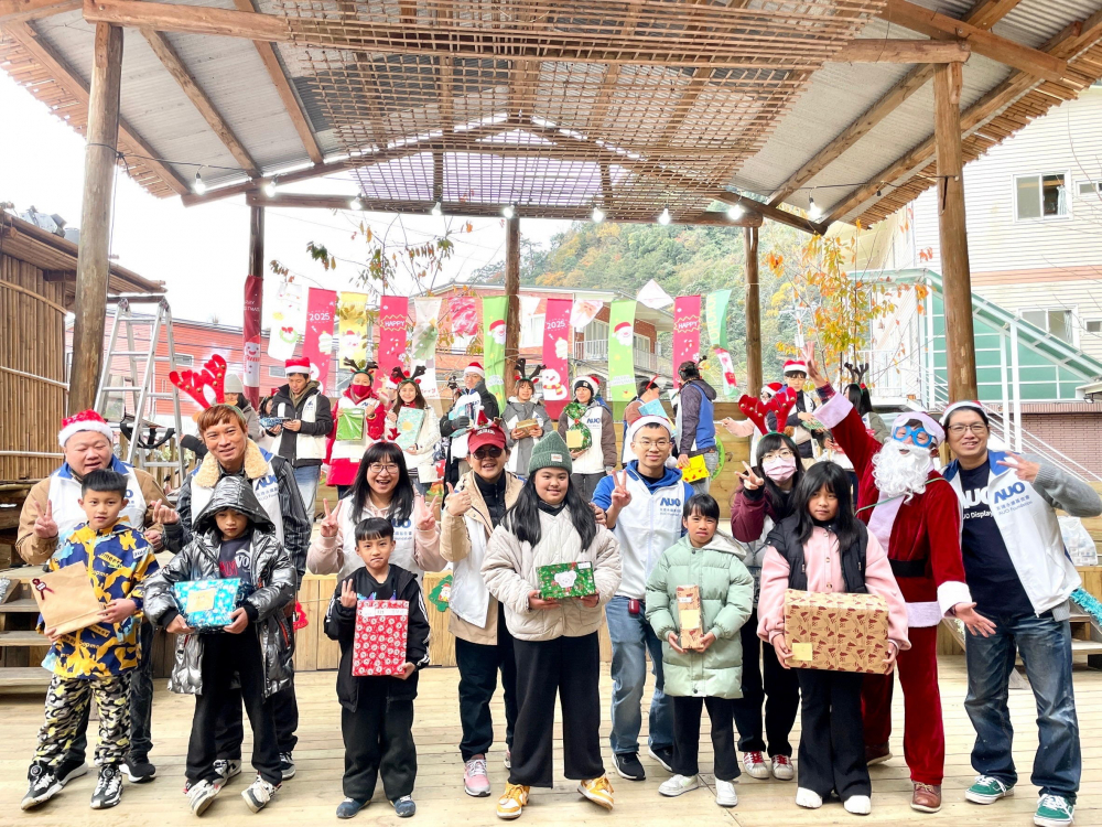 友達永續基金會號召「圓夢計畫」行動連續23年，由同仁凝聚內部愛心與資源送往偏鄉，累積為逾萬名兒童圓夢，實踐友達共創共好的永續精神。